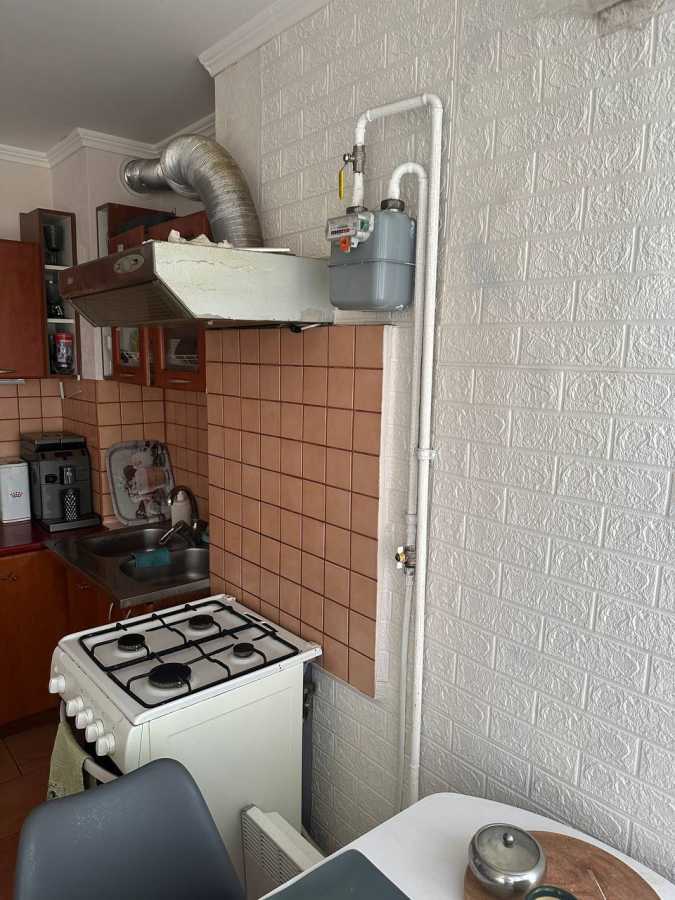 Продаж 2-кімнатної квартири 44 м², Набережна Перемоги вул., 106