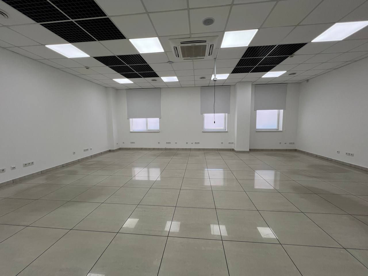 Оренда комерції 412 м², Січових Стрільців вул., 4Д