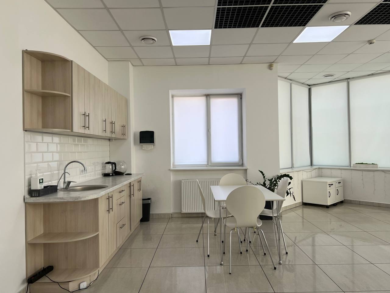 Оренда комерції 412 м², Січових Стрільців вул., 4Д