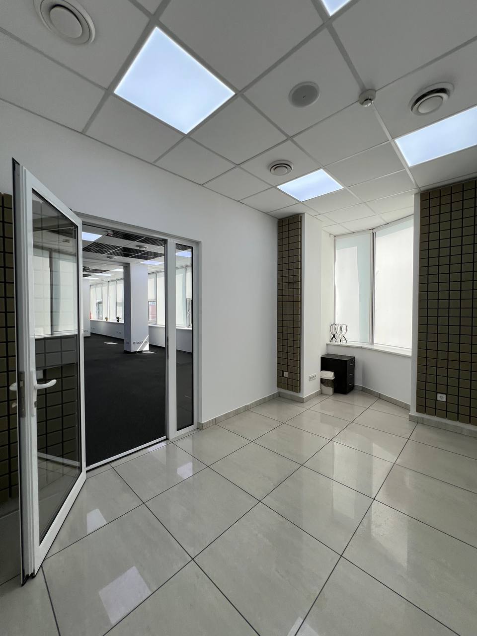 Оренда комерції 412 м², Січових Стрільців вул., 4Д