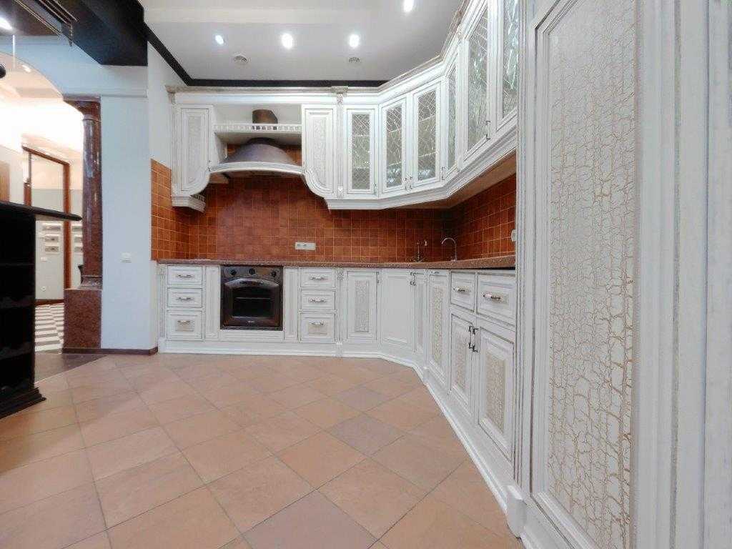 Оренда 3-кімнатної квартири 135 м², Саксаганського вул., 121