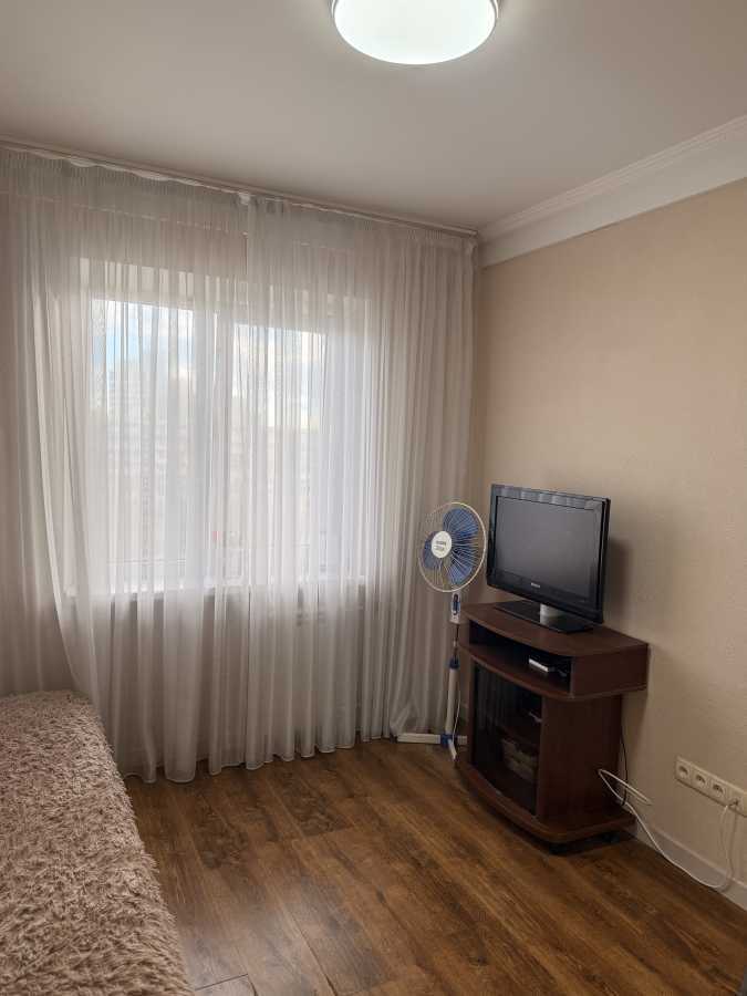 Оренда 3-кімнатної квартири 60 м², Івана Миколайчука вул., 3/1