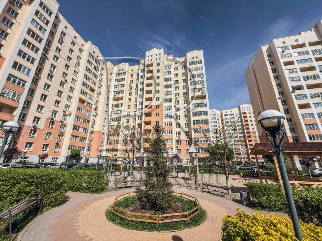 Продаж 2-кімнатної квартири 62 м², Чубинського вул., 8А