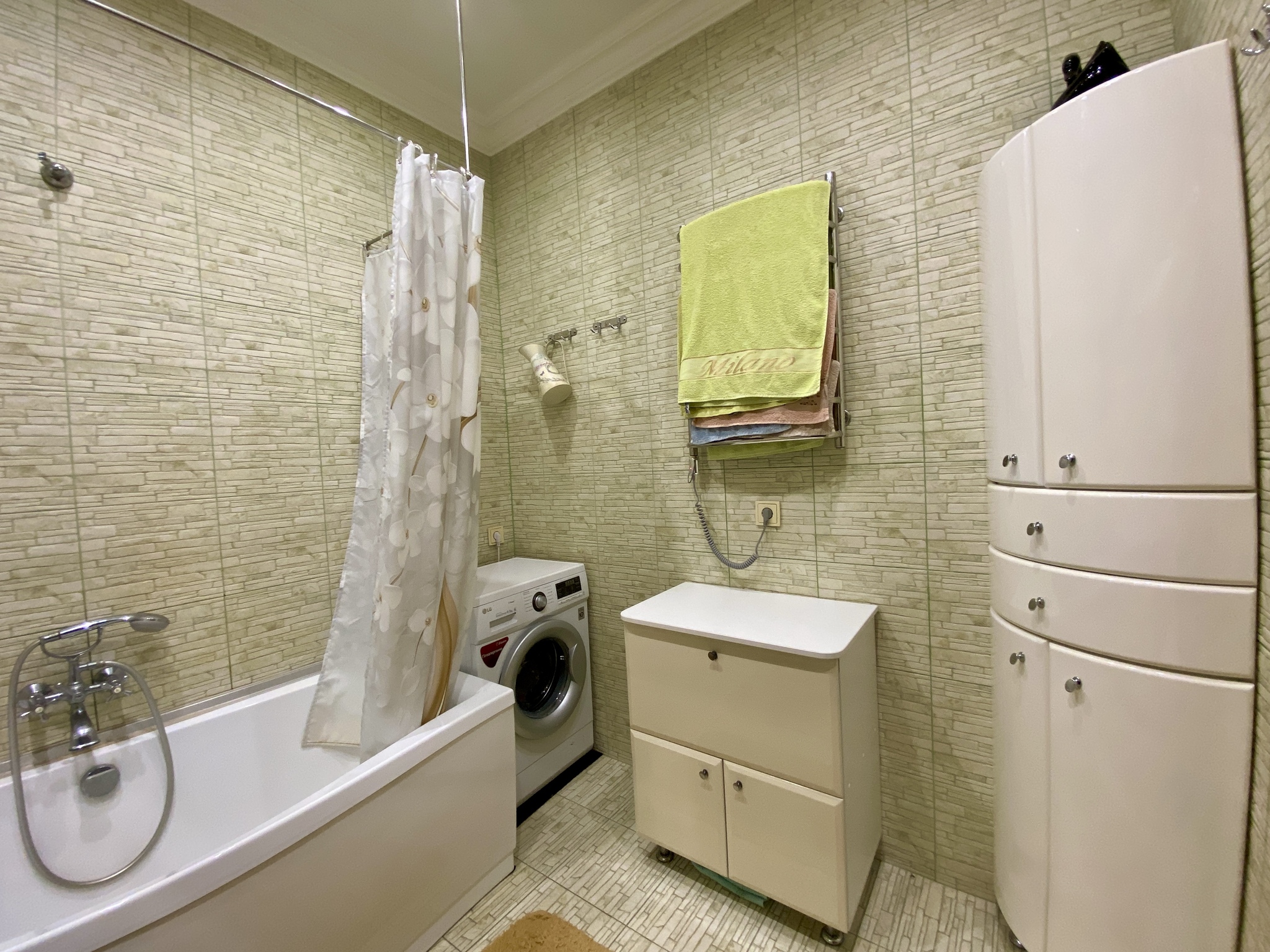 Продажа 2-комнатной квартиры 63 м², Адмиральская ул., 37А