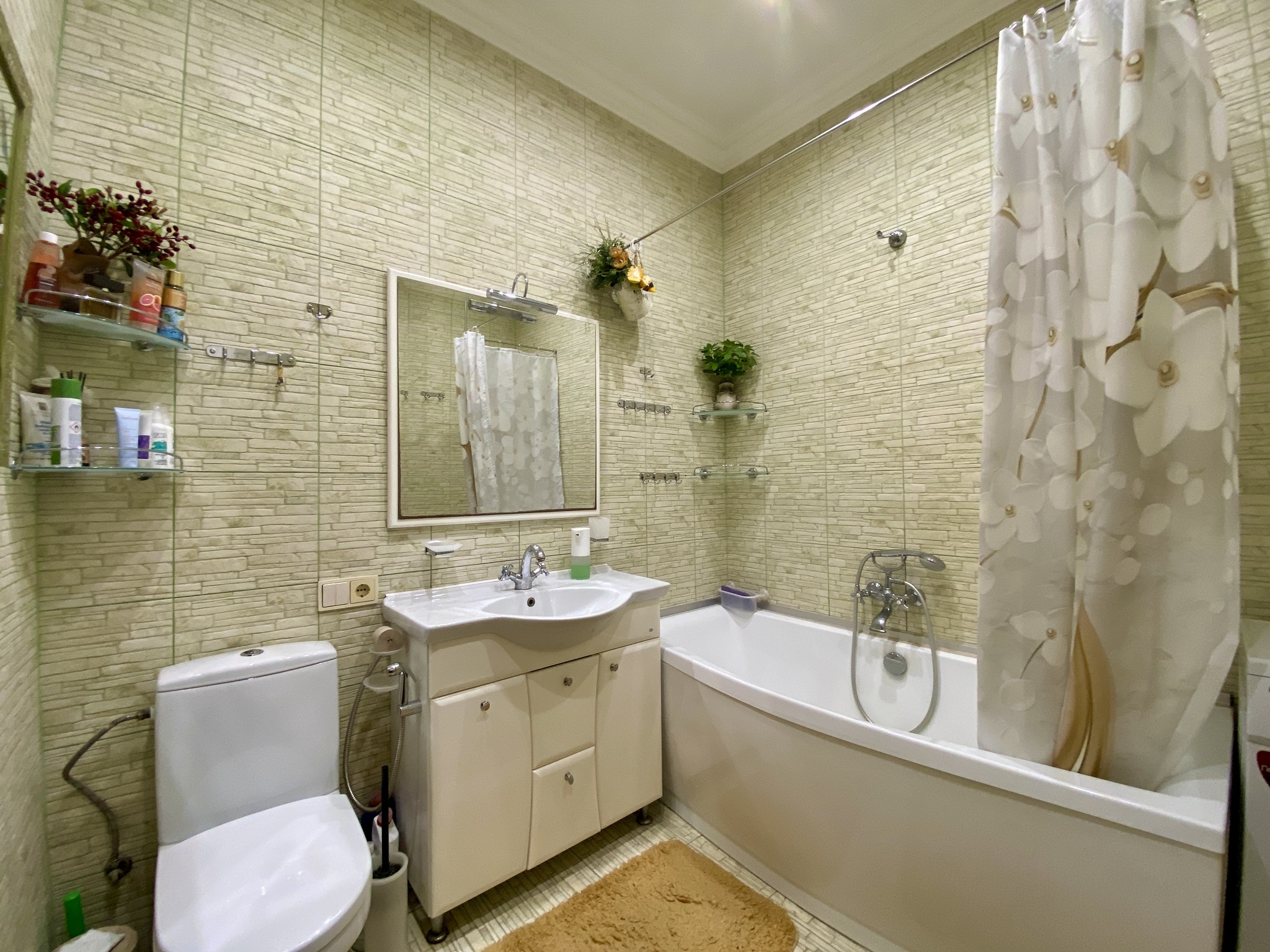 Продажа 2-комнатной квартиры 63 м², Адмиральская ул., 37А