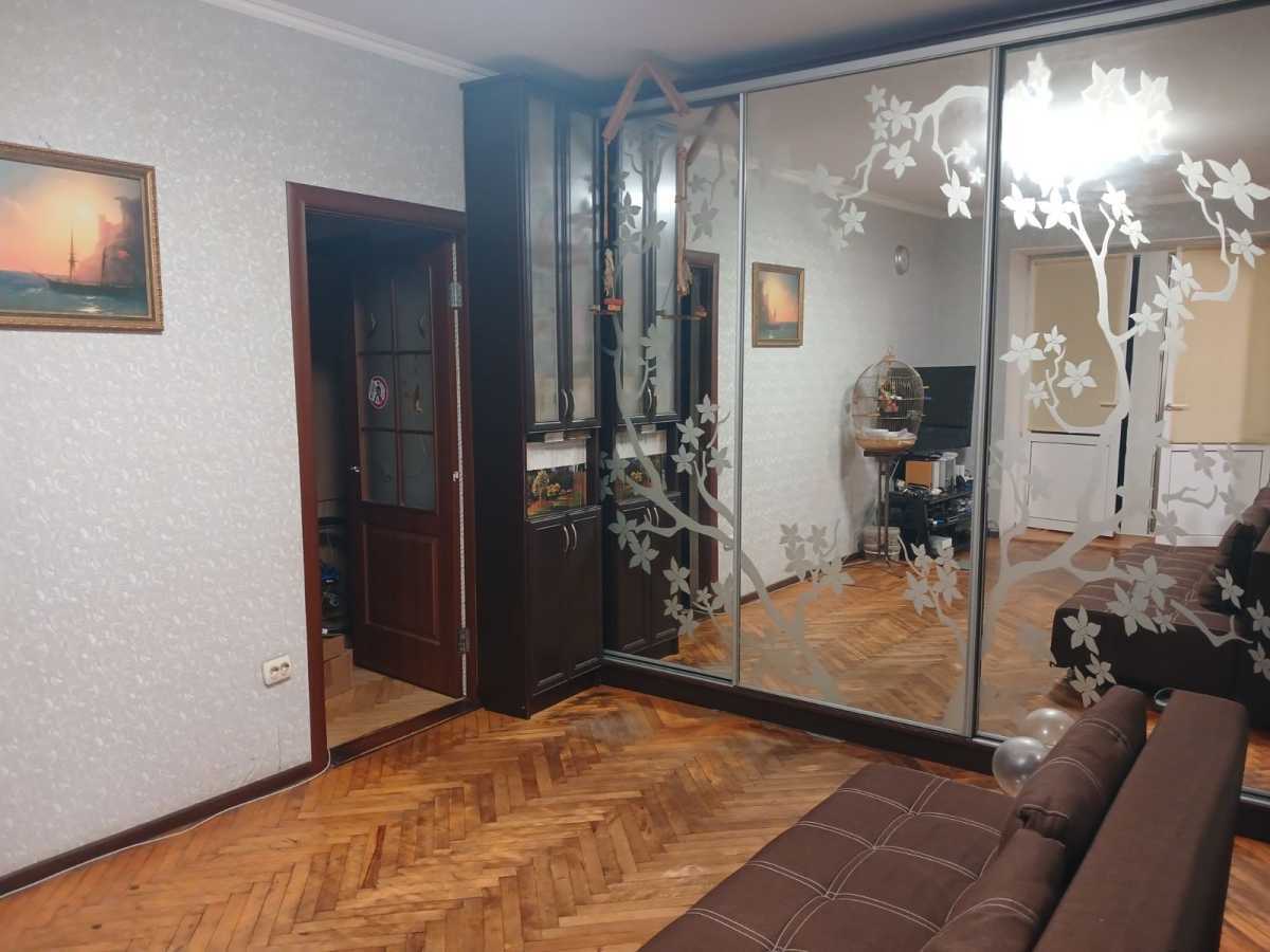 Продажа 2-комнатной квартиры 44 м², Соборности просп., 16