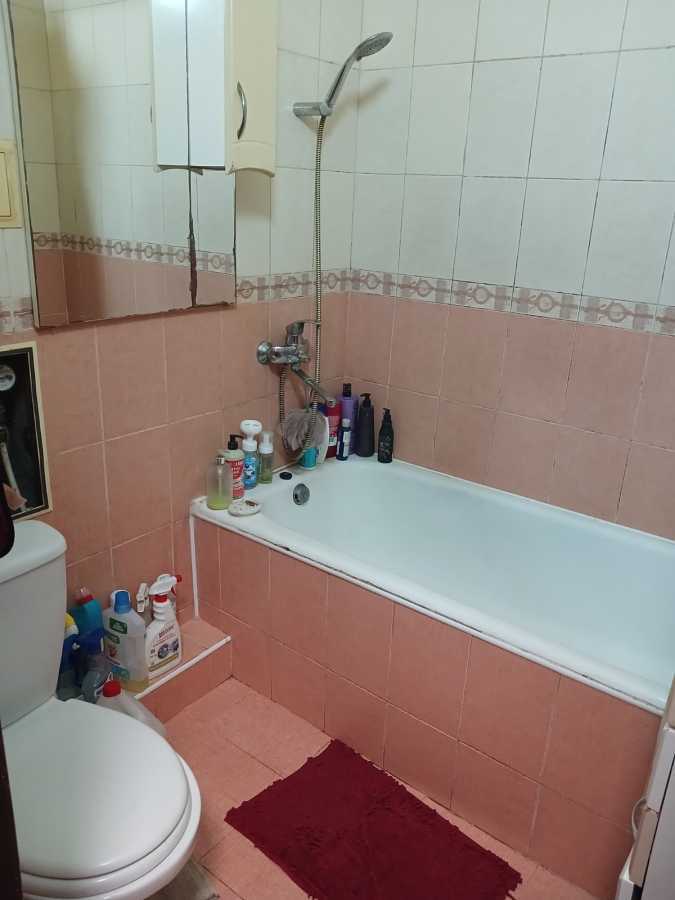 Продажа 2-комнатной квартиры 44 м², Соборности просп., 16