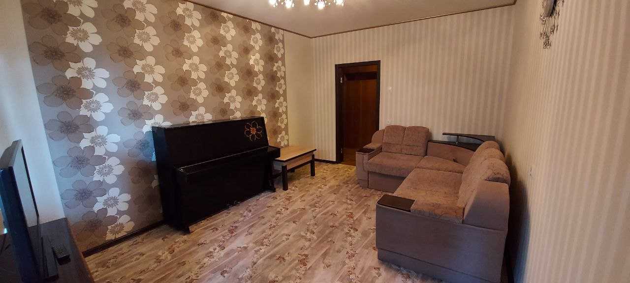 Продажа 3-комнатной квартиры 72 м², Балакирева ул., 50
