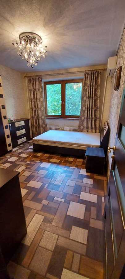 Продажа 3-комнатной квартиры 72 м², Балакирева ул., 50