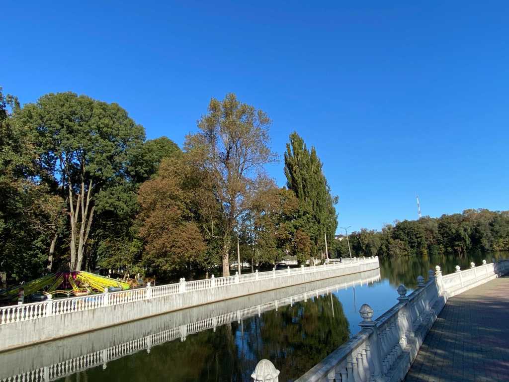 Продажа 3-комнатной квартиры 131.5 м², Парковая ул., 2/2