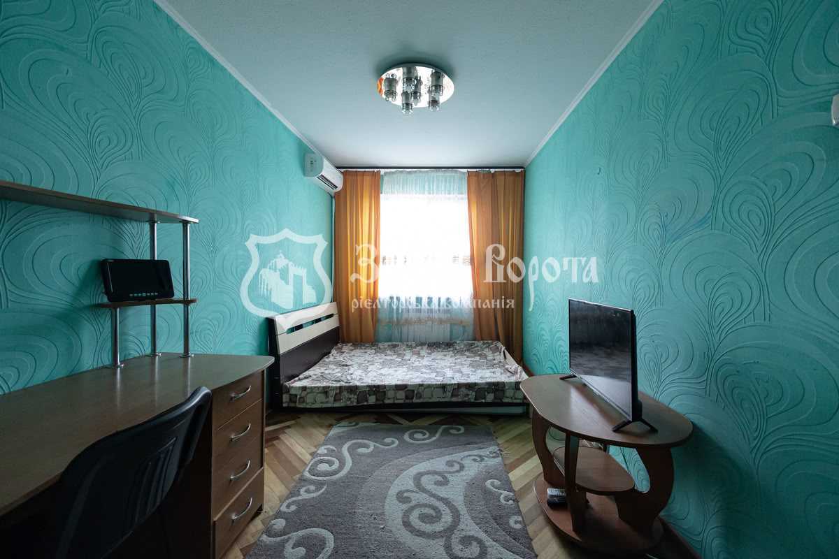 Продаж 2-кімнатної квартири 44.5 м², Соборності просп., 9