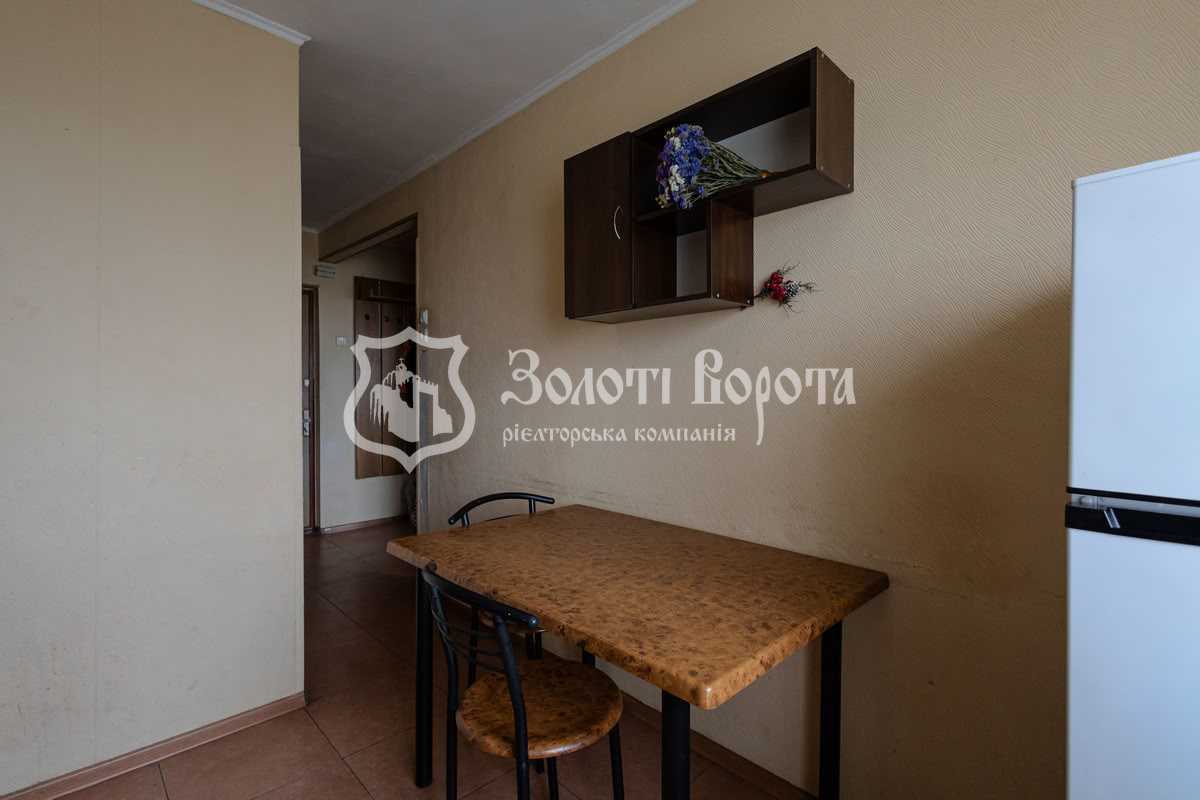 Продаж 2-кімнатної квартири 44.5 м², Соборності просп., 9