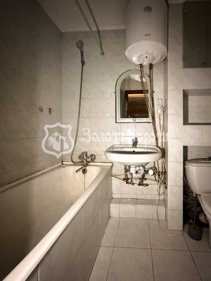 Продаж 2-кімнатної квартири 44.5 м², Соборності просп., 9