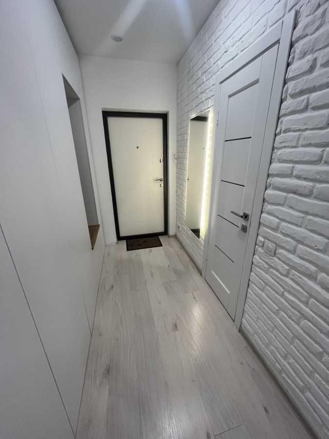 Аренда 1-комнатной квартиры 37 м², Михаила Максимовича ул., 26