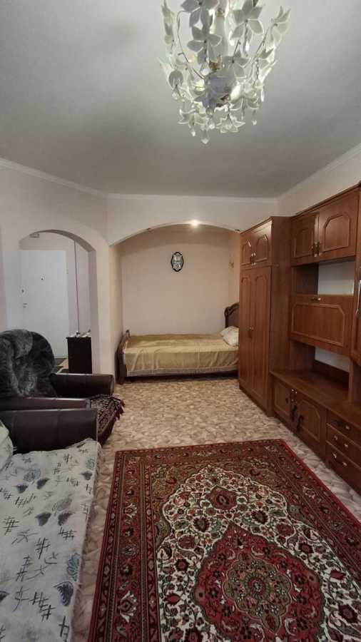 Оренда 1-кімнатної квартири 42 м², Теплична вул., 42