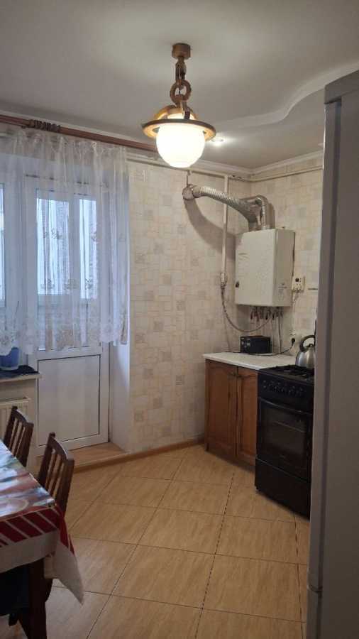 Оренда 1-кімнатної квартири 42 м², Теплична вул., 42