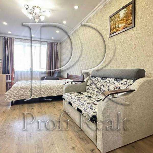 Продаж 1-кімнатної квартири 44 м², Чубинського вул., 4