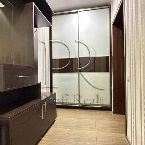 Продаж 1-кімнатної квартири 44 м², Чубинського вул., 4