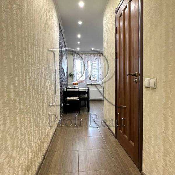 Продаж 1-кімнатної квартири 44 м², Чубинського вул., 4