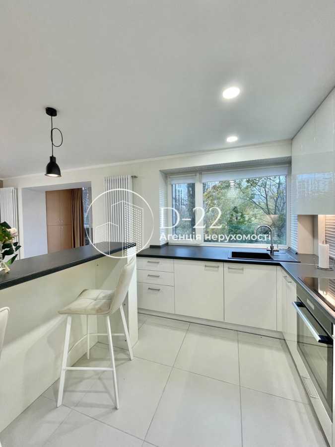 Продаж 2-кімнатної квартири 60.6 м², Глібова вул., 7