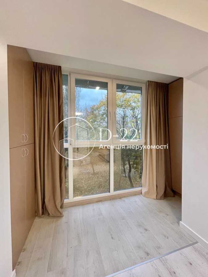 Продаж 2-кімнатної квартири 60.6 м², Глібова вул., 7