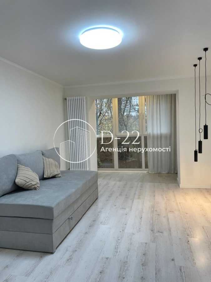 Продаж 2-кімнатної квартири 60.6 м², Глібова вул., 7