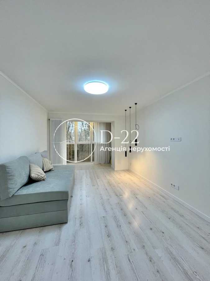 Продаж 2-кімнатної квартири 60.6 м², Глібова вул., 7