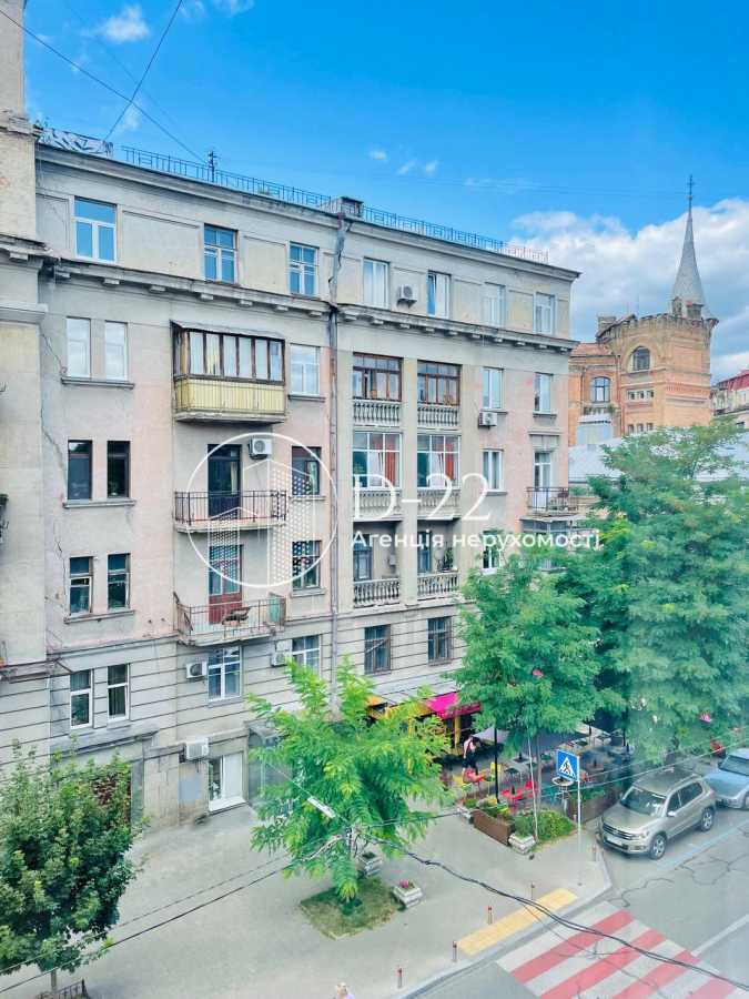 Продаж 1-кімнатної квартири 50.7 м², Миколи Кібальчича вул., Лисенка, 1