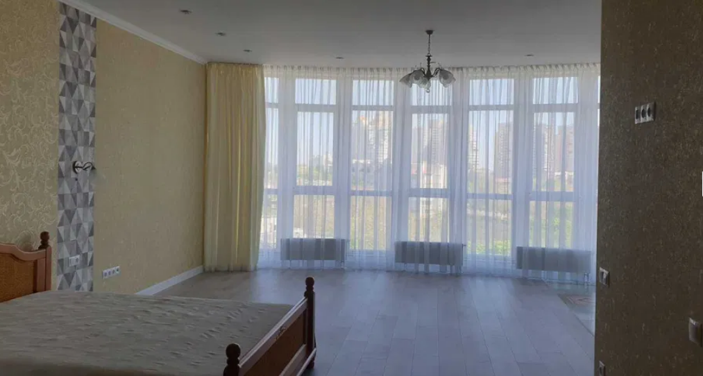 Продаж 1-кімнатної квартири 47 м², Гагарина просп.