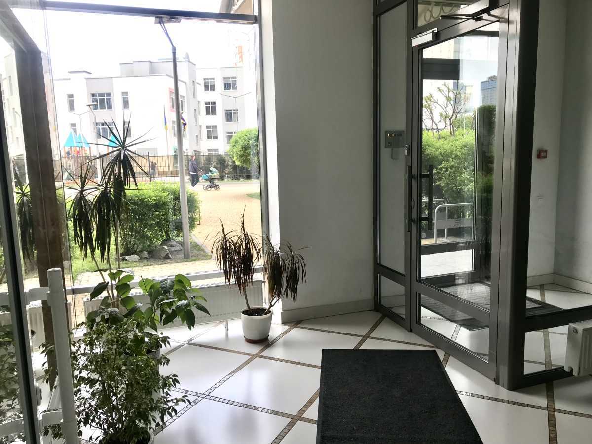 Продажа 3-комнатной квартиры 128 м², Трускавецкая ул., 2А