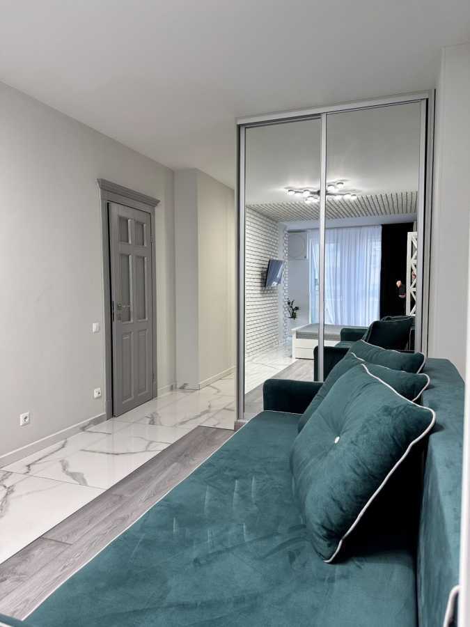 Аренда 1-комнатной квартиры 51 м², Владимира Антоновича ул., 74