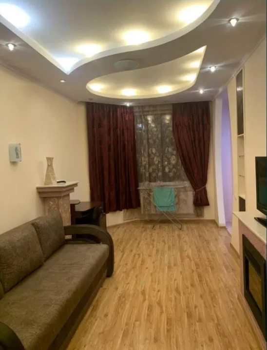 Продаж 1-кімнатної квартири 36 м², Середньофонтанська вул.