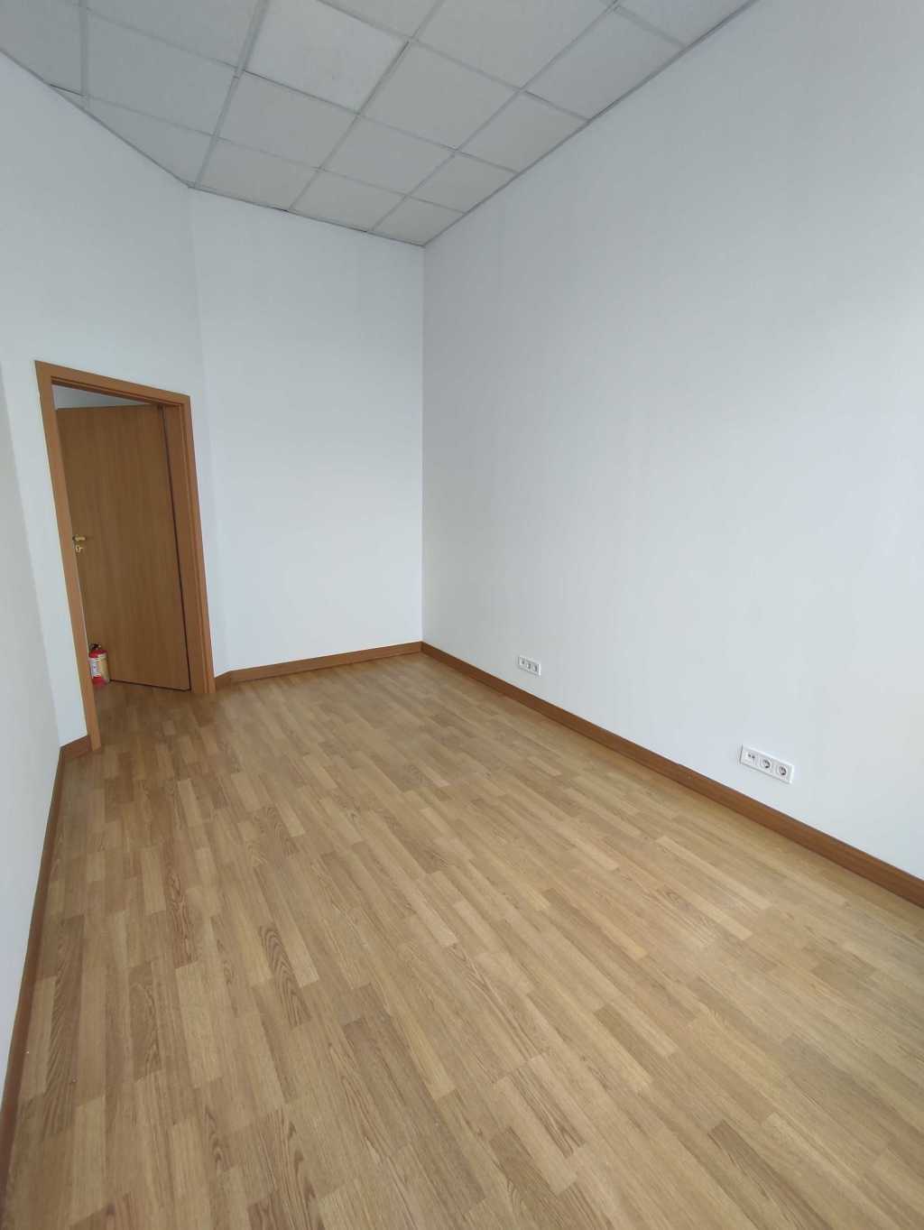 Оренда офісу 30 м², Євгена Сверстюка вул., 11б