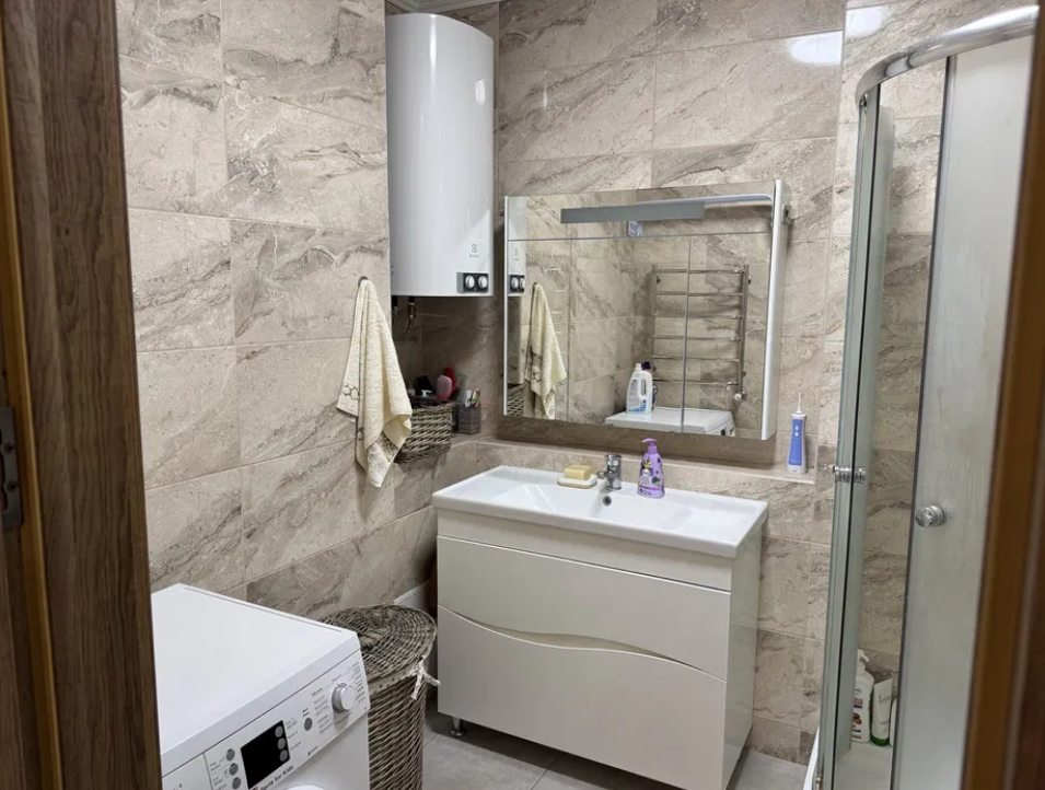 Продажа 2-комнатной квартиры 91 м², Малиновского Маршала ул.