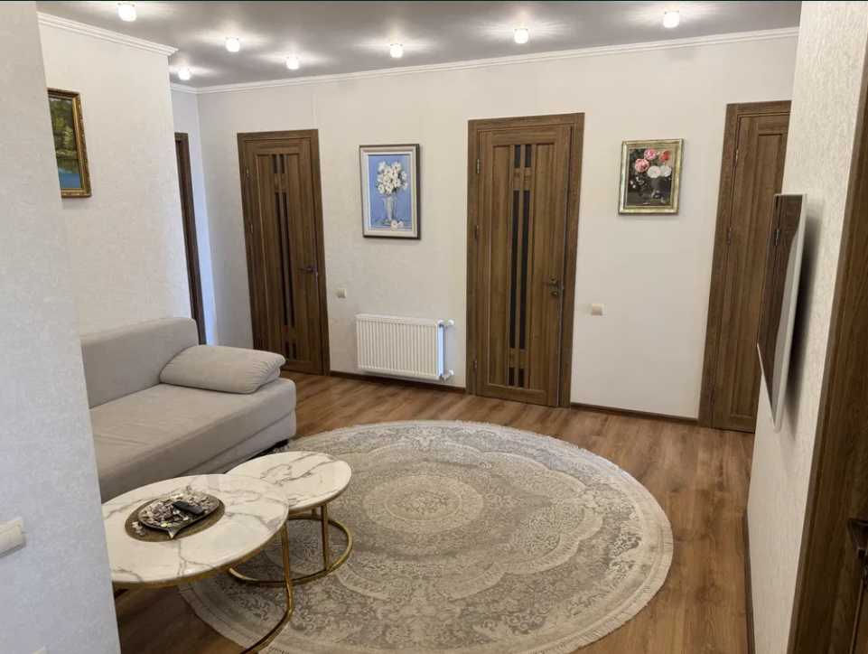 Продажа 2-комнатной квартиры 91 м², Малиновского Маршала ул.