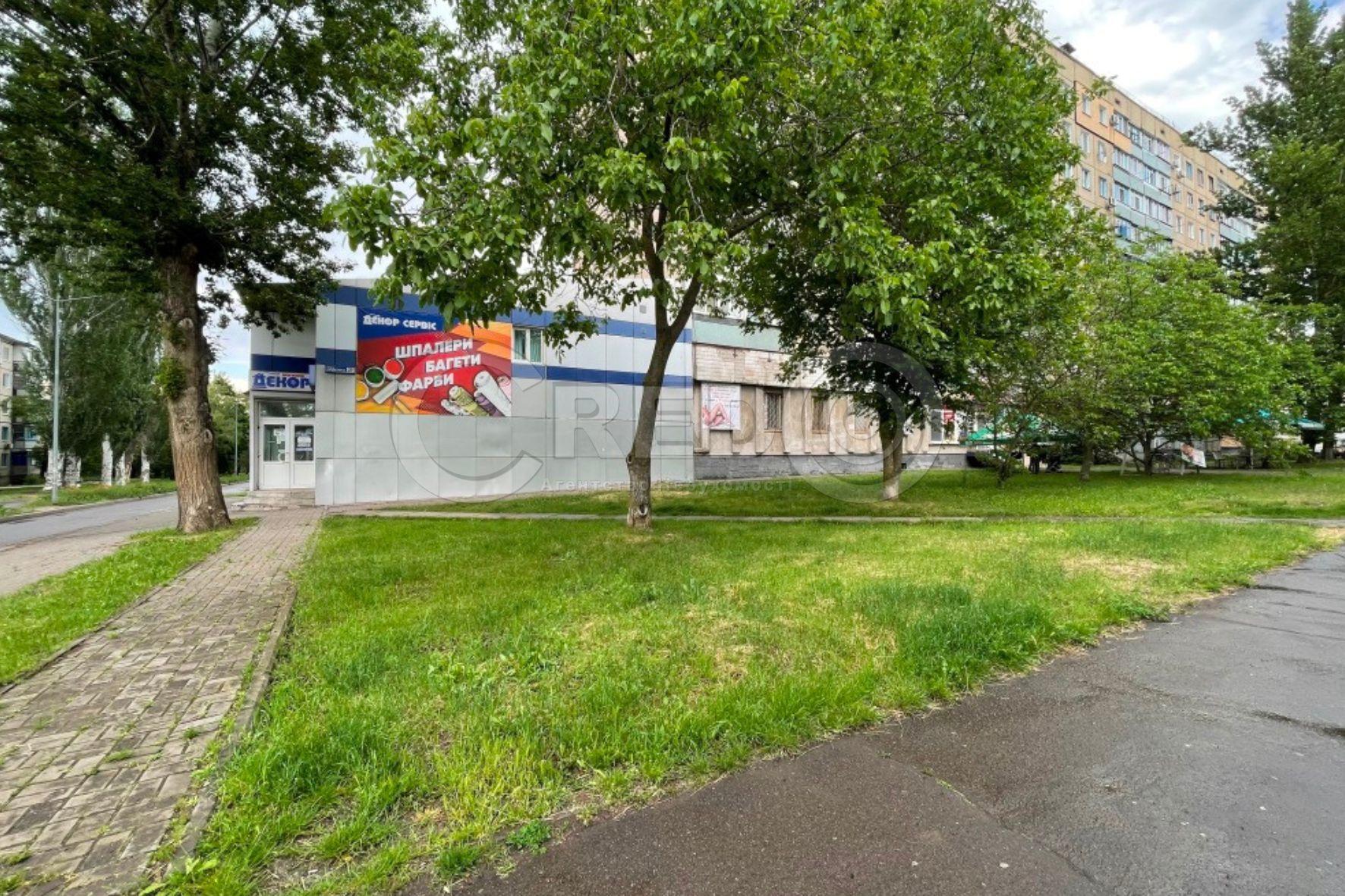 Продажа магазина 235.3 м², Недєліна
