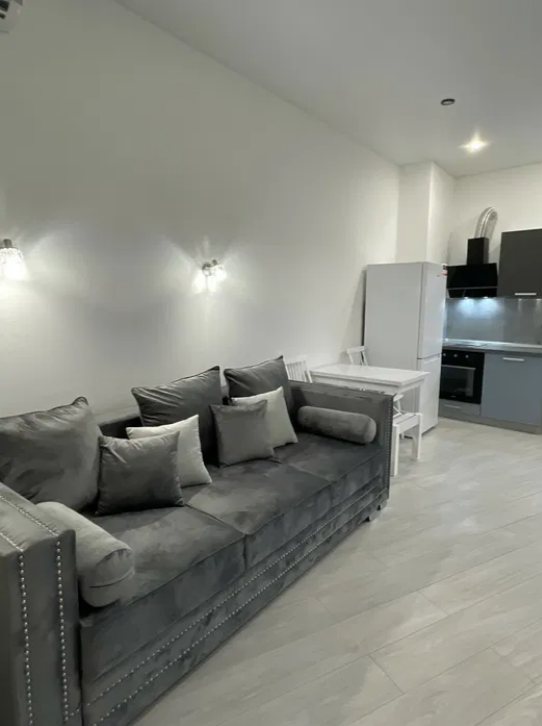 Продажа квартиры со свободной планировкой 35 м², Клубничный пер.