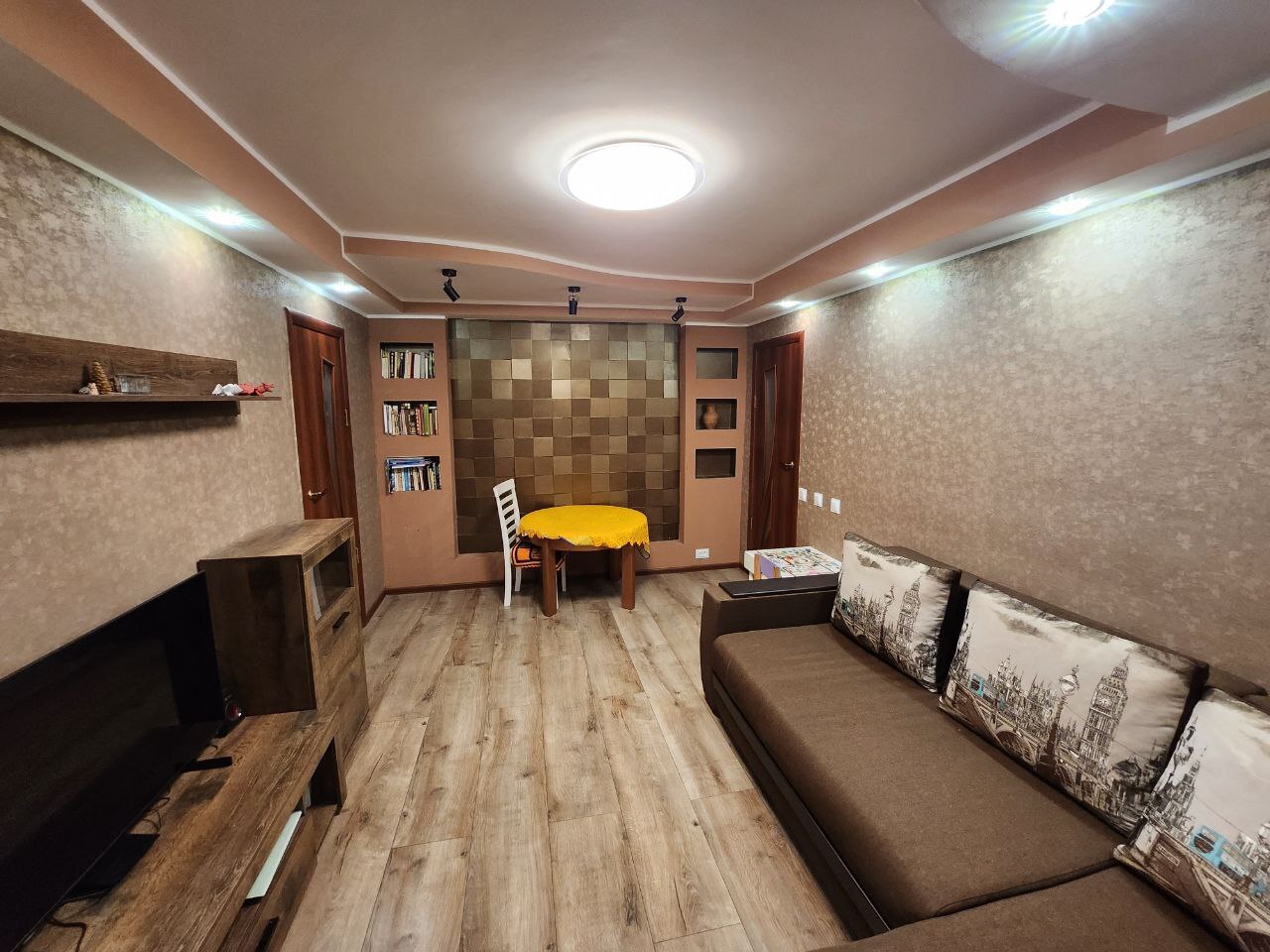 Оренда 2-кімнатної квартири 47 м², Будівельників вул., 9