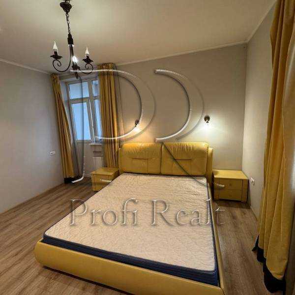 Продажа 1-комнатной квартиры 46 м², Жилянская ул., 118