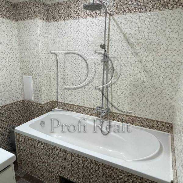 Продажа 1-комнатной квартиры 60 м², Олевская ул., 9