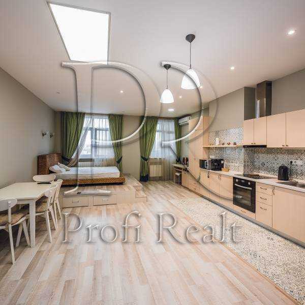 Продажа 1-комнатной квартиры 52 м², Жилянская ул., 118