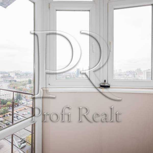 Продажа 1-комнатной квартиры 52 м², Жилянская ул., 118