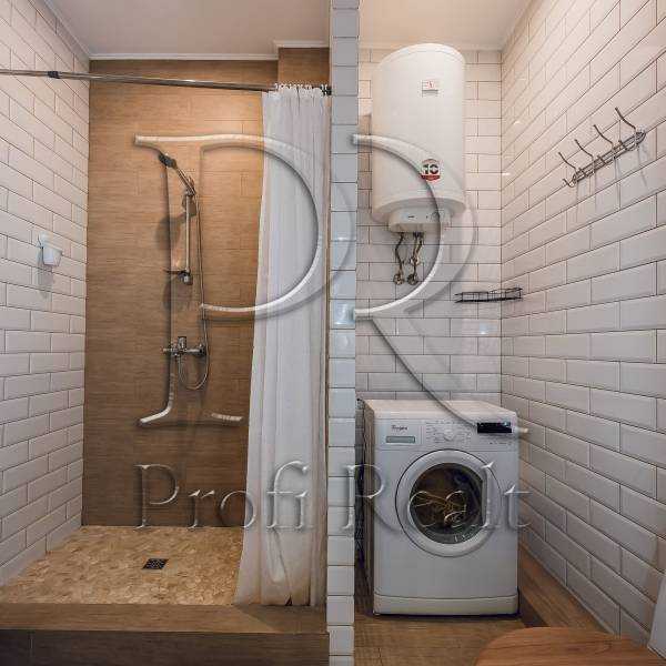 Продажа 1-комнатной квартиры 52 м², Жилянская ул., 118