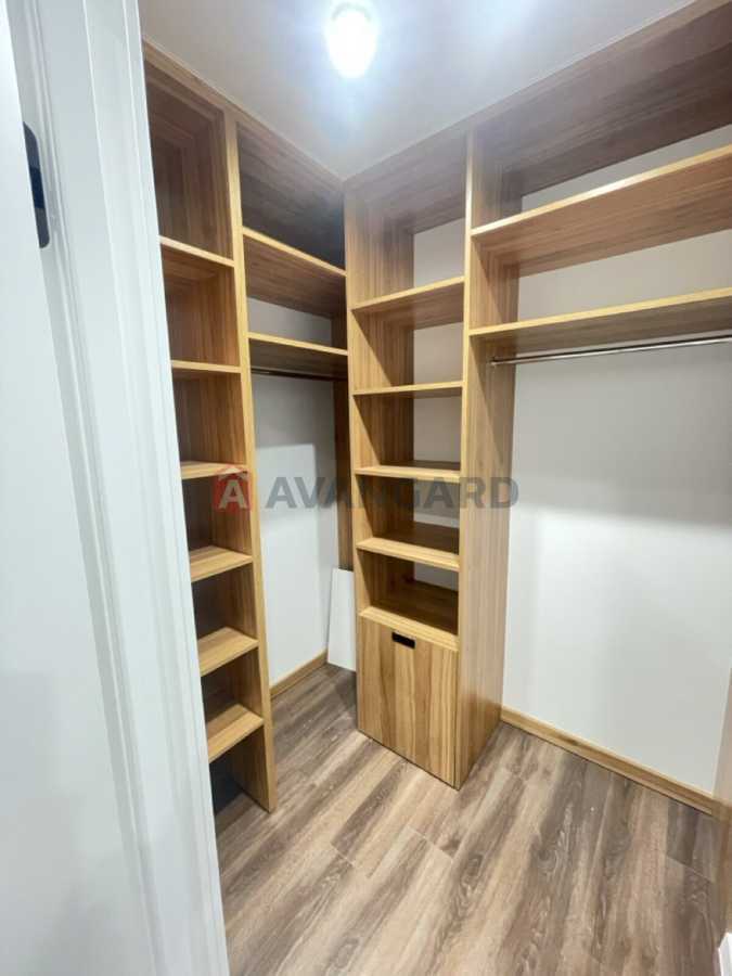 Продажа 2-комнатной квартиры 78 м², Михаила Максимовича ул., 32б