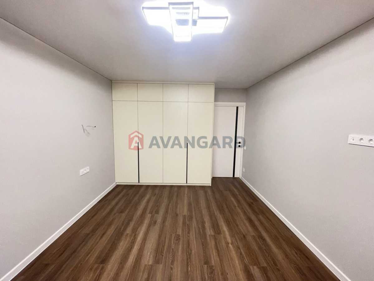 Продажа 2-комнатной квартиры 78 м², Михаила Максимовича ул., 32б