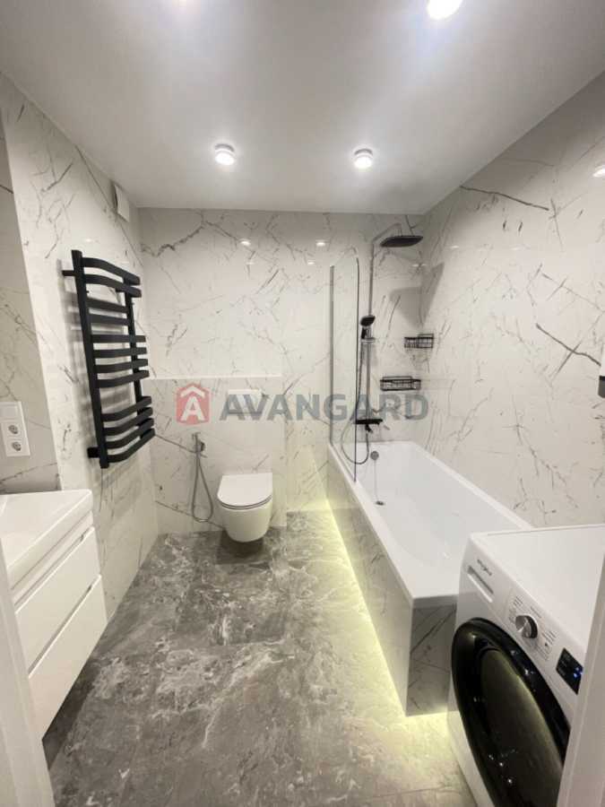 Продажа 2-комнатной квартиры 78 м², Михаила Максимовича ул., 32б