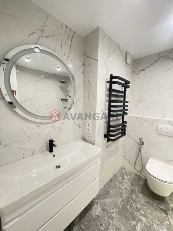 Продажа 2-комнатной квартиры 78 м², Михаила Максимовича ул., 32б