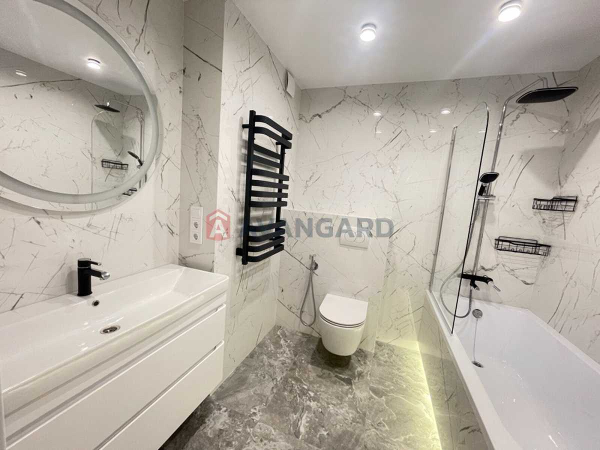 Продажа 2-комнатной квартиры 78 м², Михаила Максимовича ул., 32б