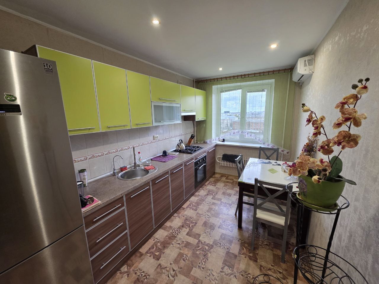 Продажа 3-комнатной квартиры 72 м², Коломенская ул., 27