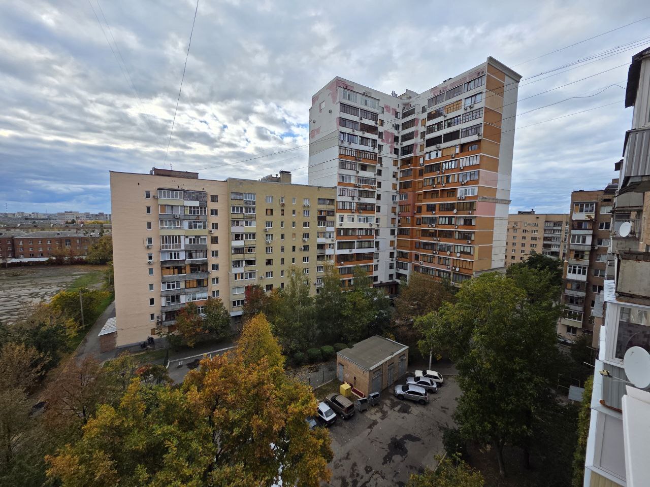 Продажа 3-комнатной квартиры 72 м², Коломенская ул., 27